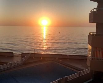 Apartment with direct access to the beach - San Javier - Piscina