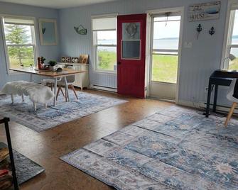 Beach Bliss, Great View - Guysborough - Comedor