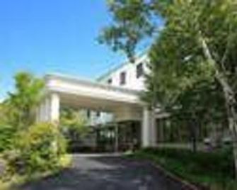 Hotel Colosseum Inn Tateshina - Tateshina - Gebouw