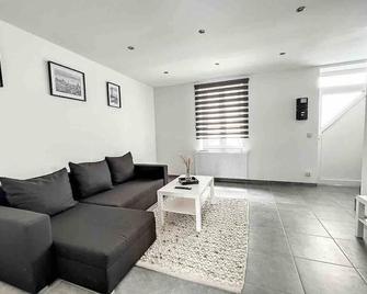 Wauters 75 Bruxelles-charleroi-airport - Charleroi - Pokój dzienny