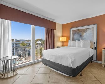 The Sandbar Hotel, Trademark Collection by Wyndham - Myrtle Beach - Bedroom