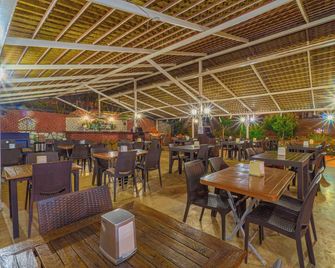 Grand Bahama Beach Hotel - Konakli - Restaurant