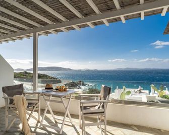 With-inn Mykonos Suites - Tourlos - Балкон