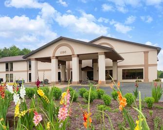 Days Inn by Wyndham Blairsville - Blairsville - Edificio