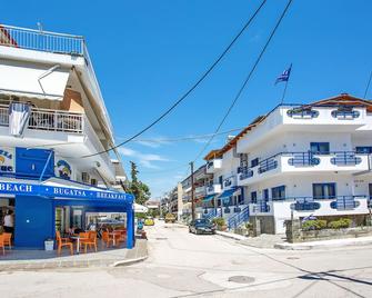 The Blue Beach Apartments - Néa Péramos - Edificio