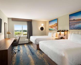 La Quinta Inn by Wyndham Columbia NE / Fort Jackson - Columbia - Bedroom