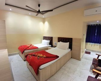 Hotel Relax - Deoghar - Bedroom