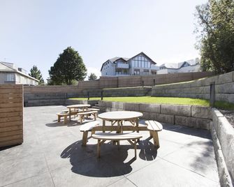 نوردوري هوتل سيتي جاردن - ريكيافيك - شرفة مرصوفة