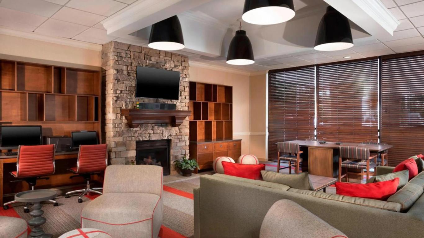 Four Points by Sheraton Kansas City Airport