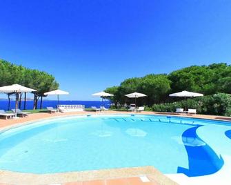 Hotel Porto Piccolo - Arzachena - Pool