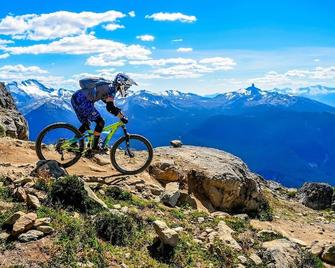 Rheli Amazing Vacation Rentals - Blairmore, Crowsnest Pass - Crowsnest Pass