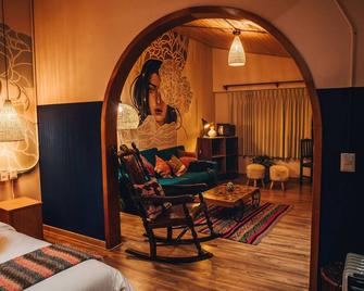 Selina Huaraz - Huaraz - Sala de estar