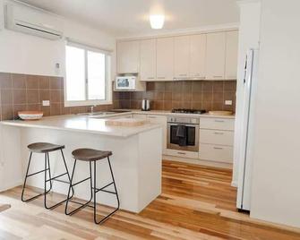 Peterborough Serenity Gor - Peterborough - Kitchen