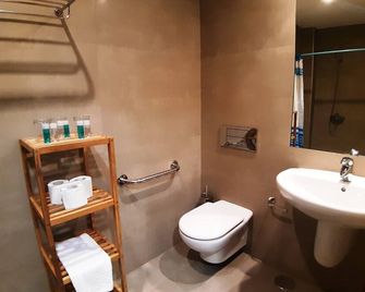 Hostal Nirvana - Ponferrada - Baño