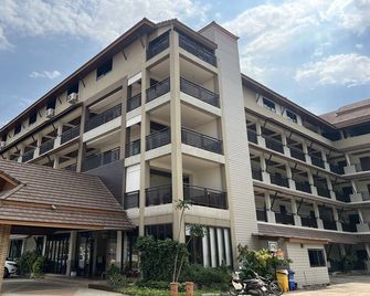 Panya Resort Hotel - Udon Thani - Byggnad