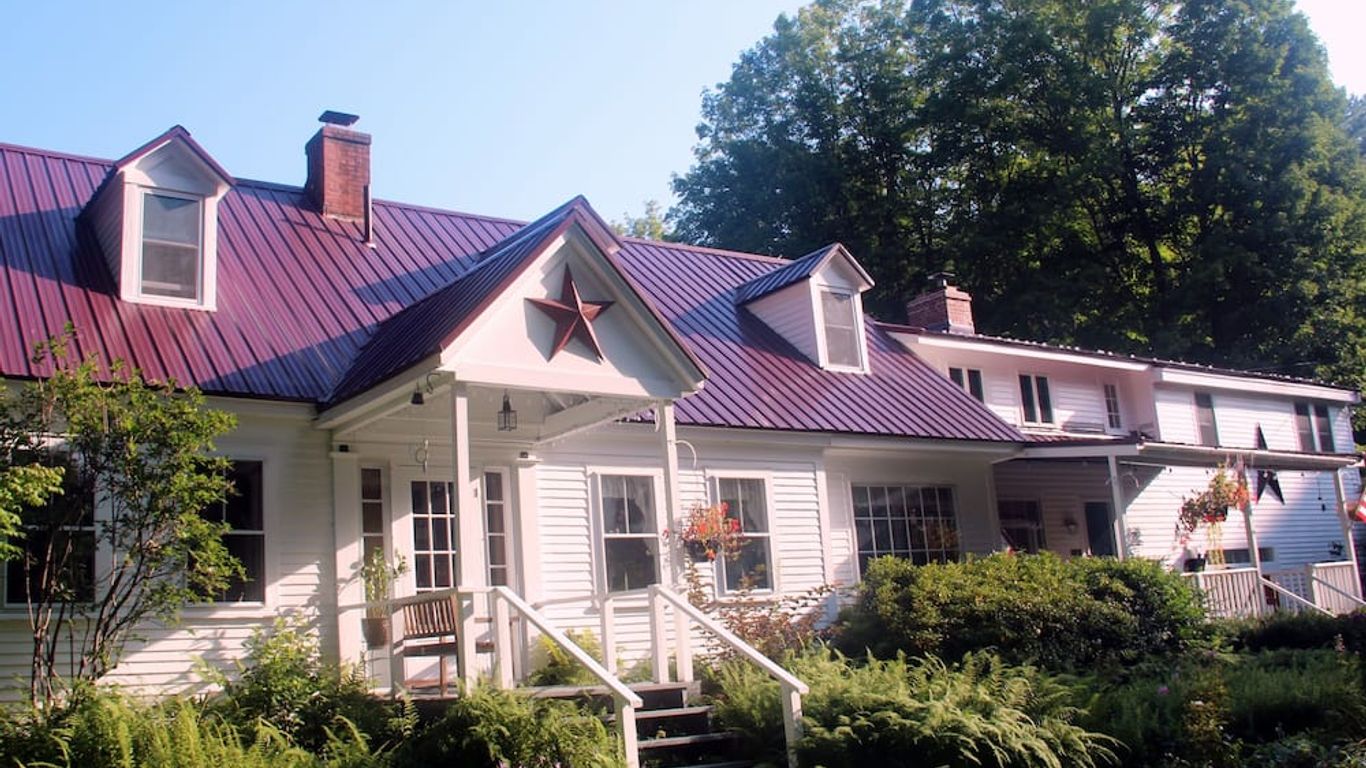 Buttonwood Inn on Mount Surprise