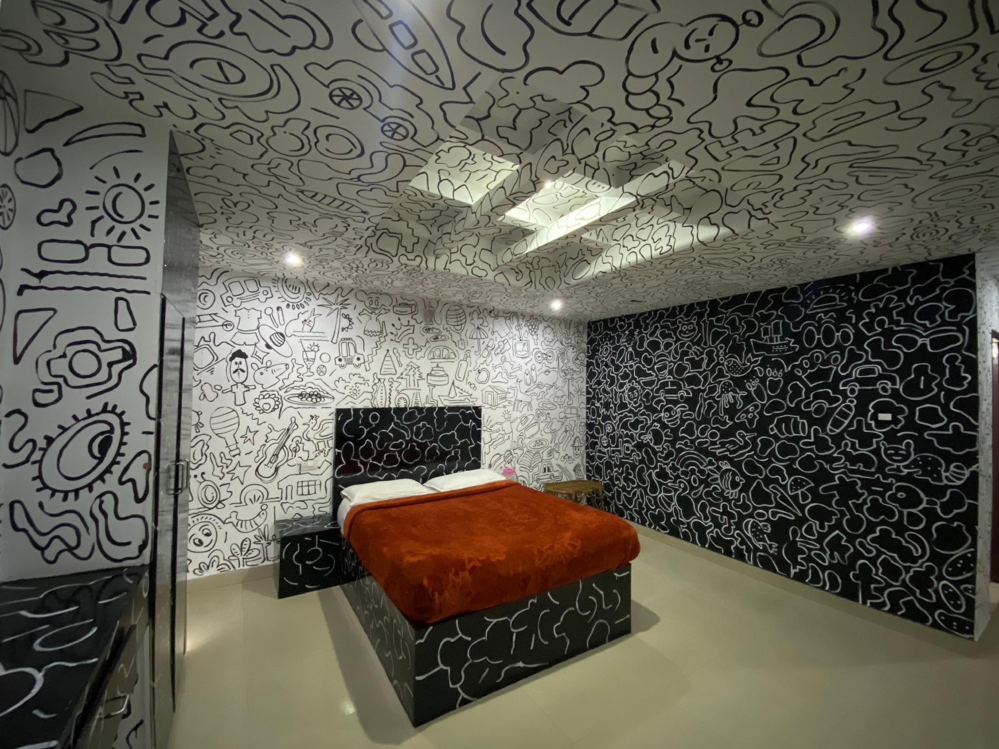 The Regency Hotel - מונאר - חדר שינה