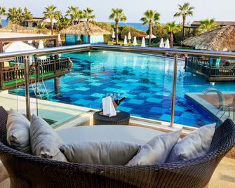 Tui Blue Sherwood Belek - בלקובה - בריכה