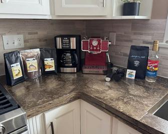 Cozy 2-bedroom house in charming Lewistown with WiFi - Lewistown - Buffet