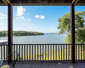 Kentucky Lakefront Condo with Spectacular View ~ 2 Bedroom, 1 Bath ~ Covered Deck - Murray - Balcony