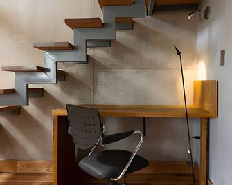 2ndHome Calzada - Celaya - Escaleras