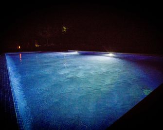 Casa da Ponte de Penas - Melide - Pool