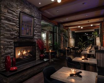Oswego Hotel - Victoria