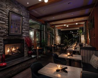 Oswego Hotel - Victoria