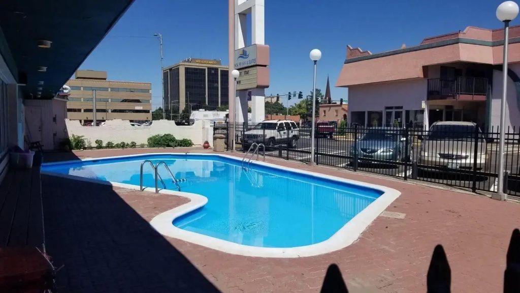 Santa Fe Inn and Suites Pueblo - Pueblo - Pool