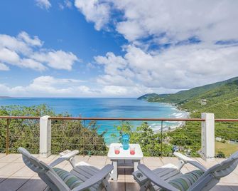 'tortola Adventure Villa': Private Ocean-view Pool - West End - Balkon