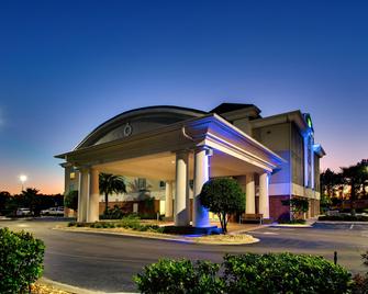 Holiday Inn Express & Suites Jacksonville North-Fernandina - Yulee - Building