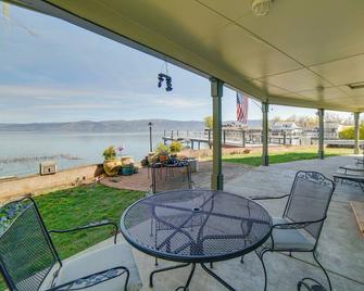 Waterfront Lakeport Rental Home w/ Private Dock! - Lakeport - Innenhof