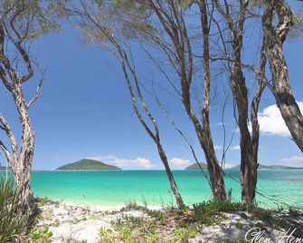 Lingalonga - Hawks Nest - Playa