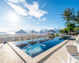 سيري ريزورت جيلي مينو - لبالغيس فقل - Pemenang - حوض السباحة