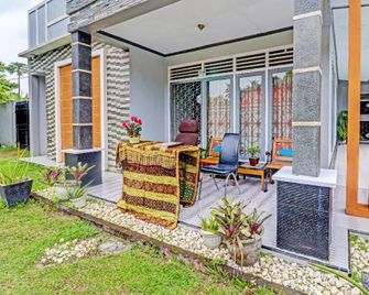 OYO 92056 Asri Kost Syariah - Jambi - Binnenhof