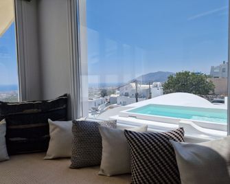 Amerisa Suites - פירה - מרפסת