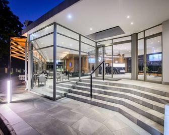 The Capital on Bath - Sandton