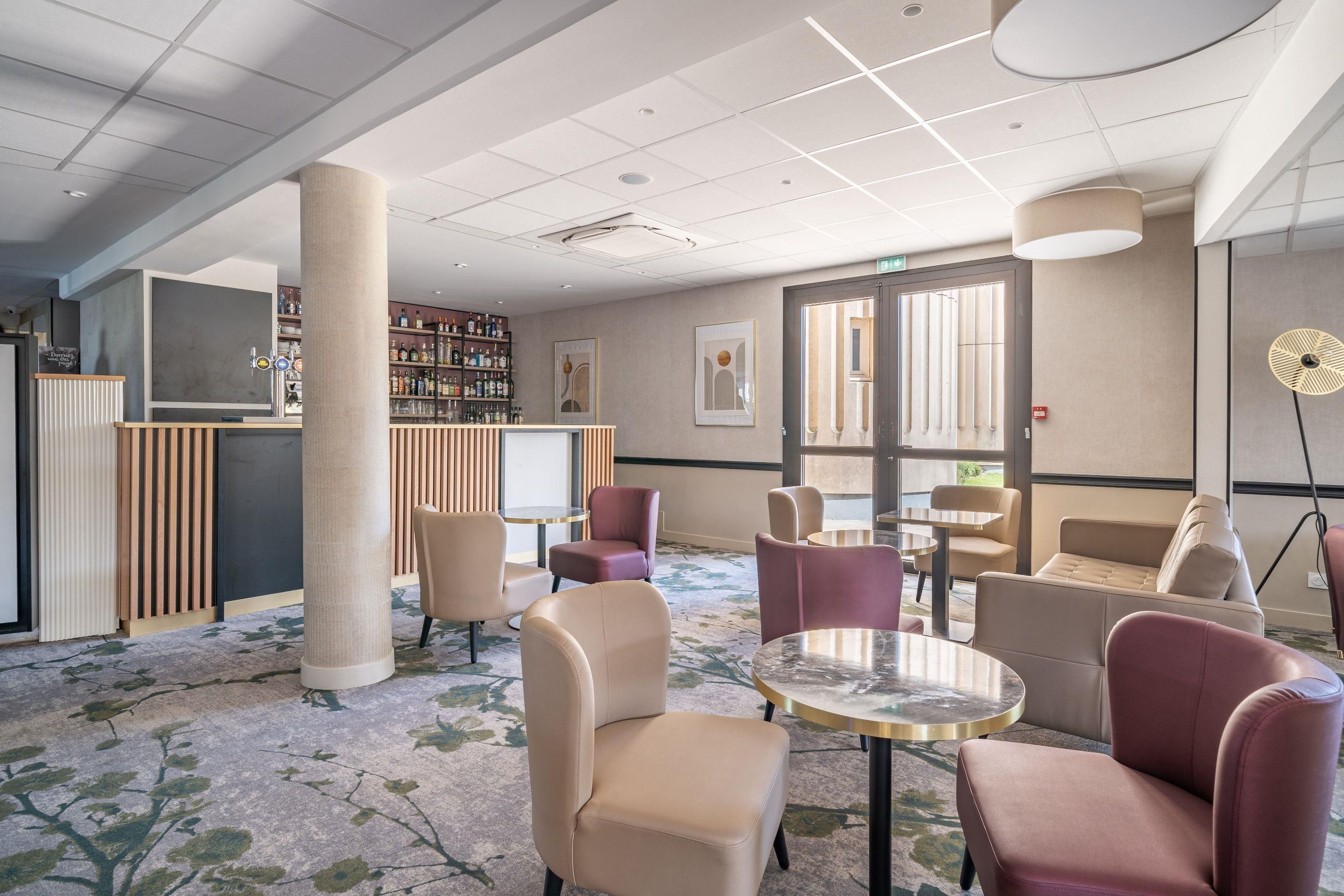 Brit Hotel Angers Parc Expo - L'Acropole thumbnail 3