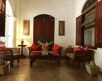 Nooit Gedacht Heritage Hotel (Original Dutch Governors House) - Galle