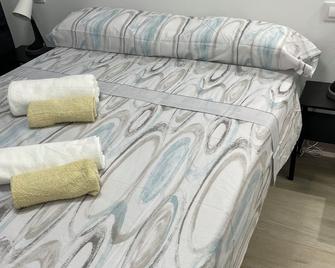 Ri Hostels - Madrid - Bedroom