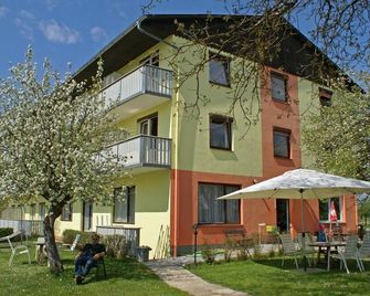 Bed & Breakfast Eckwirt - Sankt Primus - Building