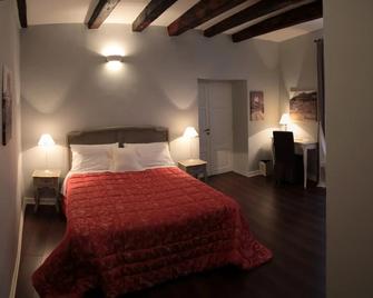 Apartment Via dell'Astrologo - Cosenza - Bedroom