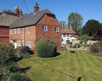 Nr Devizes, Marlborough & Bath, , walled garden - Melksham - Building