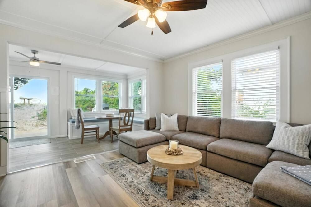 Eagles Nest Beachfront Property - נורפולק - סלון