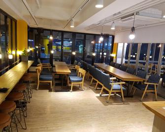 The View Hostel - Tongyeong - Restaurante