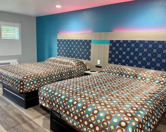 Royale Inn - San Gabriel Los Angeles - רוזמיד - חדר שינה