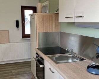 Hübsche Ferienwohnung um Wandern, Motorradfahren und den Rheingau zu Genießen - Rudesheim am Rhein - Keuken