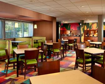 Fairfield Inn and Suites by Marriott Fayetteville North - Fayetteville - Restaurante