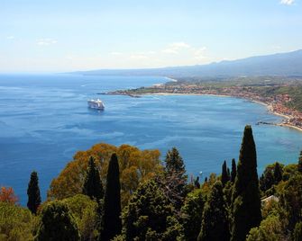 Hotel Villa Belvedere - Taormina - Vista del exterior