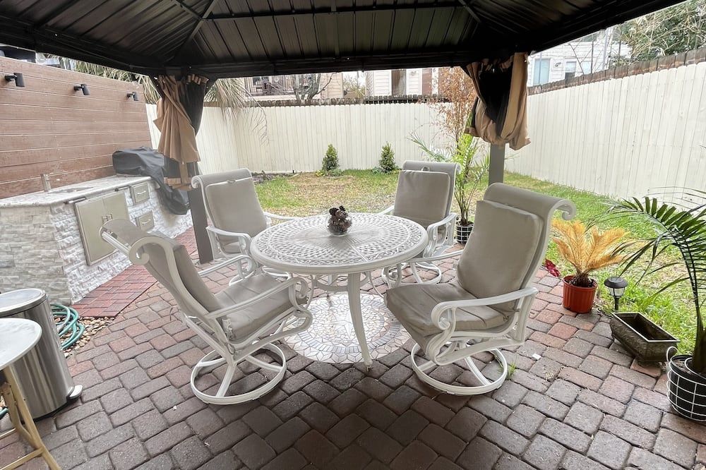 Casablanca 1 - هيوستن - شرفة مرصوفة